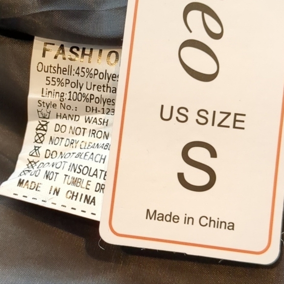 Black Faux Leather Full Zip Drawcord Hem Puffer Vest size Small - Picture 4 of 5